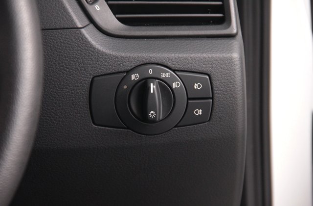 BMWX1xDrive 28i Xライン