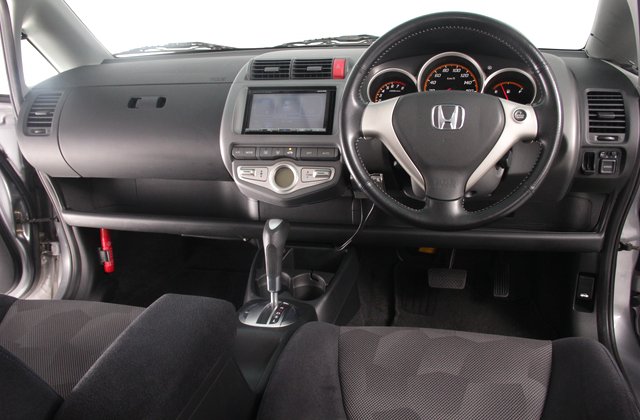 ホンダフィット1.5W