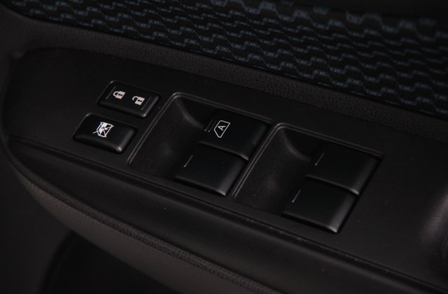 ニッサンノートX DIG-S エマージェンシーブレーキパッケージ