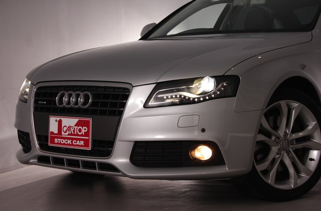 アウディA42.0TFSI クワトロ