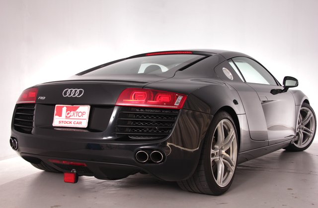 アウディR84.2FSI クワトロ