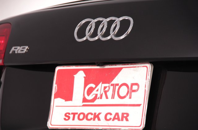 アウディR84.2FSI クワトロ