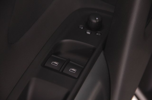 アウディR84.2FSI クワトロ