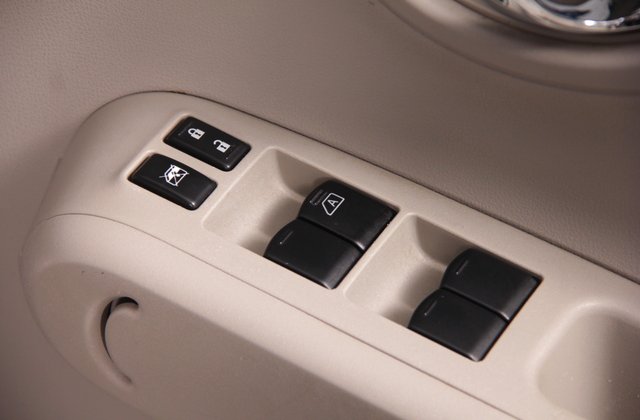 ニッサンキューブ15X Vセレクション