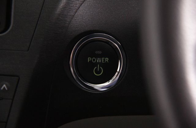 トヨタプリウスS LEDエディション