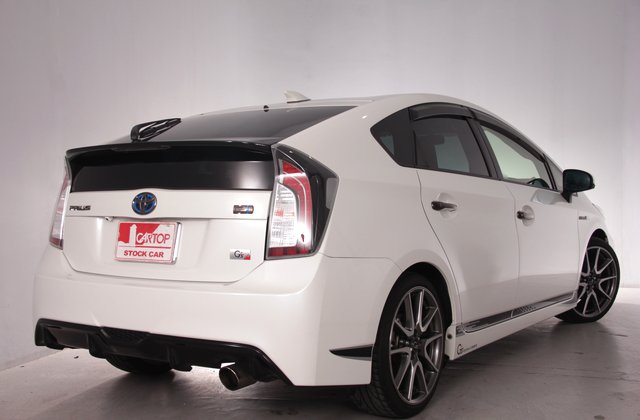 トヨタプリウスSツーリングセレクション G’s