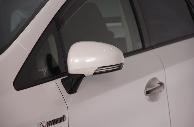 トヨタプリウスSツーリングセレクション G’s