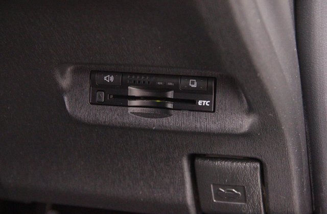 トヨタプリウスSツーリングセレクション G’s