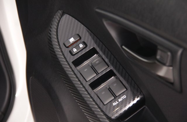 トヨタプリウスSツーリングセレクション G’s