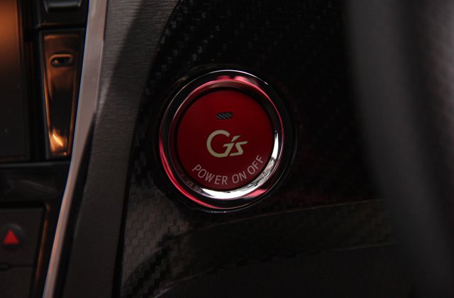 トヨタプリウスSツーリングセレクション G’s