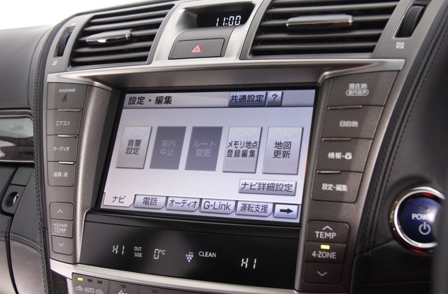 レクサスLSハイブリッドLS600hL バージョンUZ 5人乗り