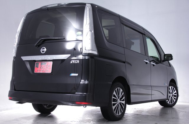 ニッサンセレナハイブリッドハイウェイスター Vセレクション+Safety S-HYBRID