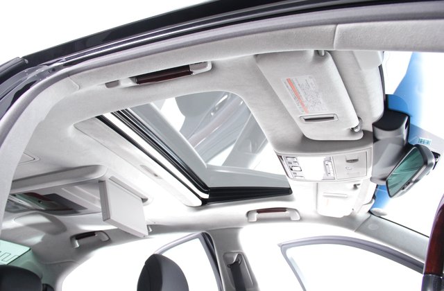 レクサスLSハイブリッドLS600hL 後席セパレートシートパッケージ