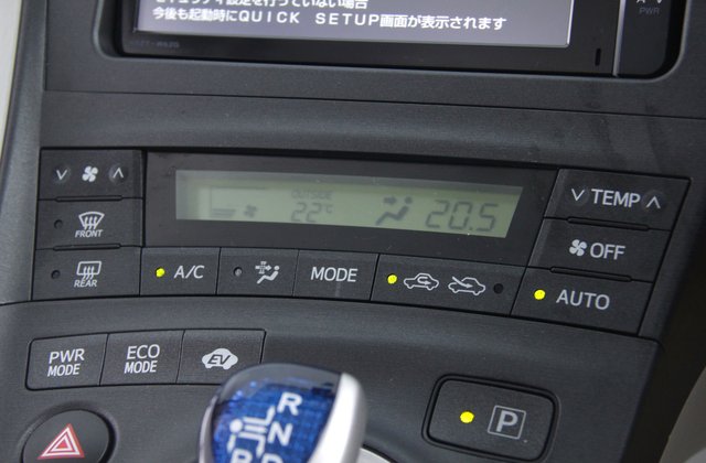 トヨタプリウスSツーリングセレクション