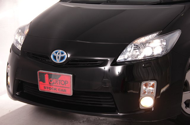 トヨタプリウスS LEDエディション