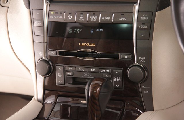 レクサスLSLS460 バージョンU Iパッケージ