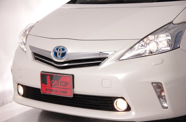 トヨタプリウスα1.8G チューンブラック