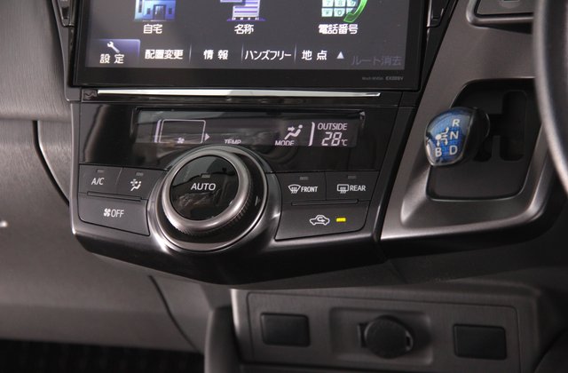 トヨタプリウスα1.8G チューンブラック