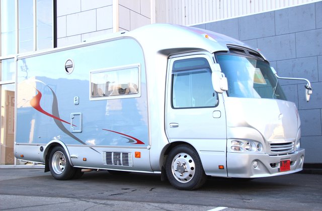 トヨタコースタービッグバンLX ナッツ製キャンピング