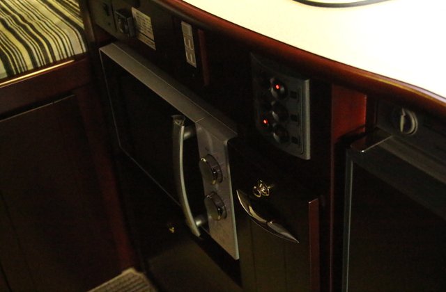 トヨタコースタービッグバンLX ナッツ製キャンピング