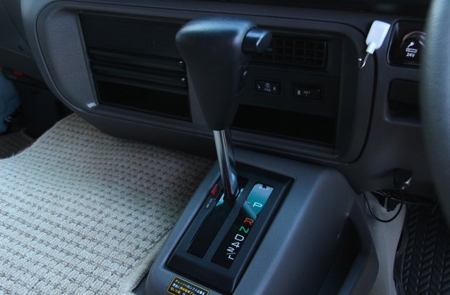 トヨタコースタービッグバンLX ナッツ製キャンピング