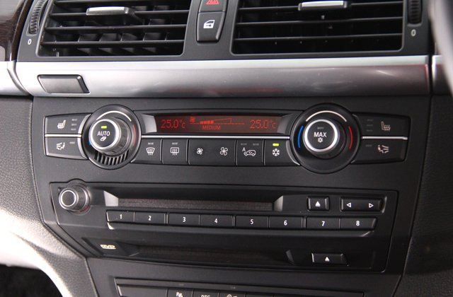 BMWX5X Drive 4.8i Mスポーツ