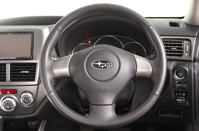 スバルインプレッサ1.5i-s