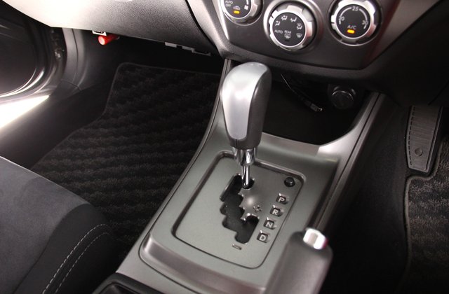 スバルインプレッサ1.5i-s