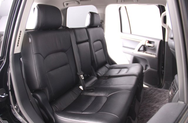 トヨタランドクルーザーAX G 60thブラックレザーセレクション