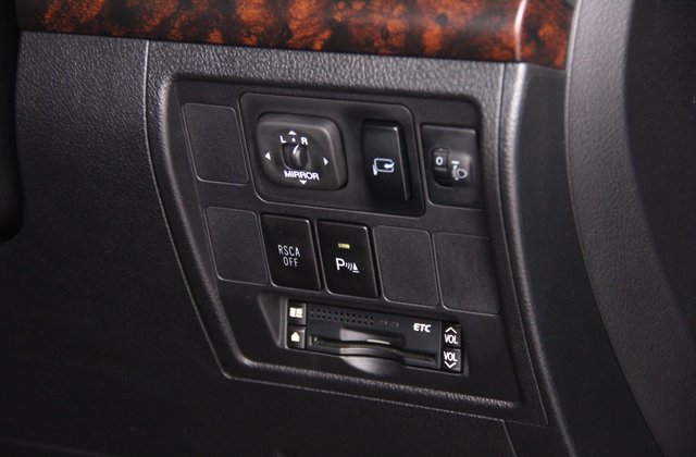 トヨタランドクルーザーAX G 60thブラックレザーセレクション