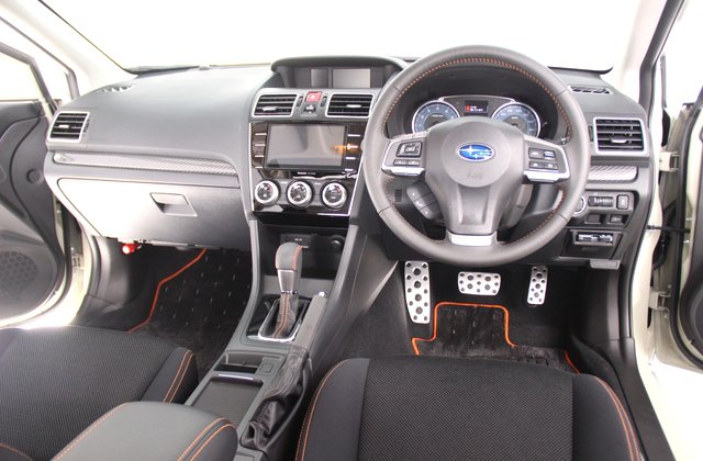 スバルインプレッサXV2.0i-L アイサイトポップスター
