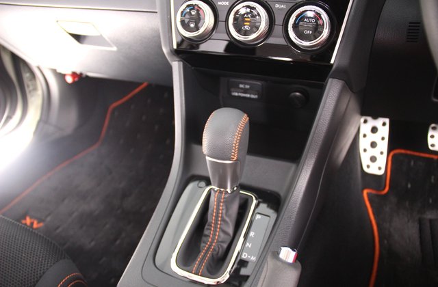 スバルインプレッサXV2.0i-L アイサイトポップスター