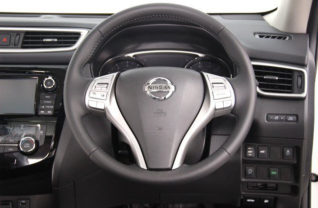 ニッサンエクストレイル20Xt エマージェンシーブレーキパッケージ