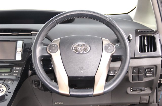 トヨタプリウスG LEDエディション