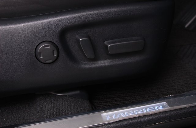 トヨタハリアープレミアムアドバンスドパッケージ