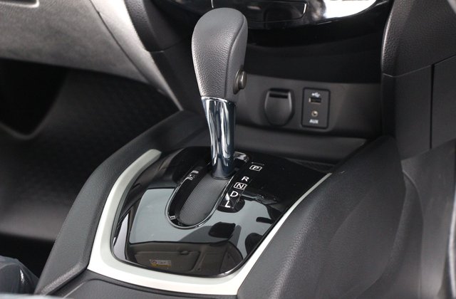ニッサンエクストレイル20Xt エマージェンシーブレーキパッケージ