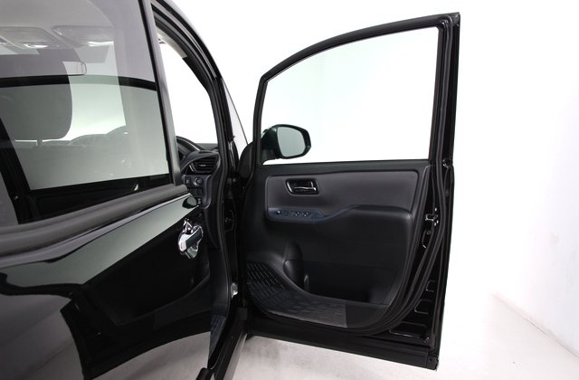 トヨタヴォクシーZS 煌 II