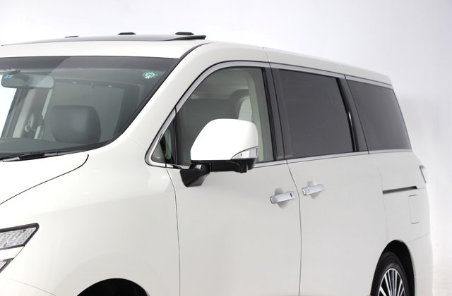 ニッサンエルグランド250ハイウェイスターS