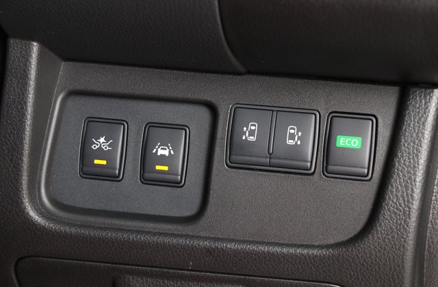 ニッサンセレナハイブリッドハイウェイスターVセレクション+SafetyII クロスギアパッケージ S-HYBRID