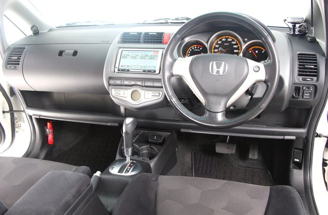ホンダフィット1.5W