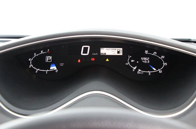 ニッサンセレナハイブリッド20X Vセレクション+セーフティ S-HYBRID
