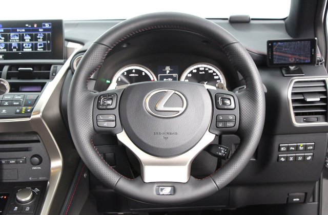 レクサスNX200t Fスポーツ