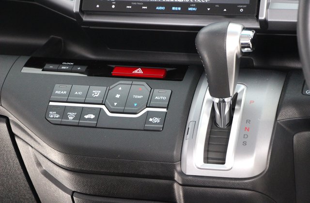 ホンダステップワゴンスパーダZ クールスピリット