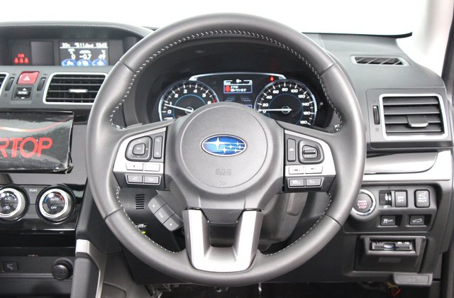 スバルフォレスター20XT アイサイト