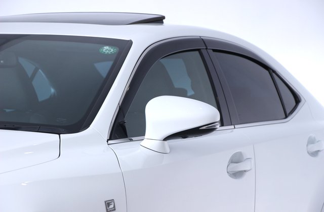 レクサスISハイブリッドIS300h Fスポーツ