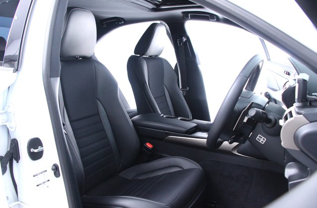 レクサスISハイブリッドIS300h Fスポーツ