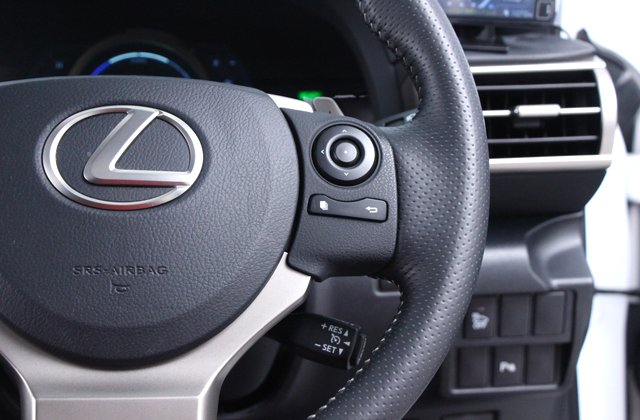 レクサスISハイブリッドIS300h Fスポーツ