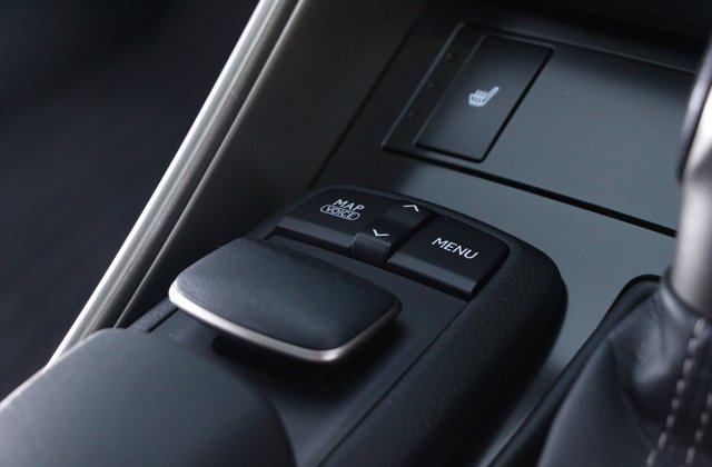 レクサスISハイブリッドIS300h Fスポーツ