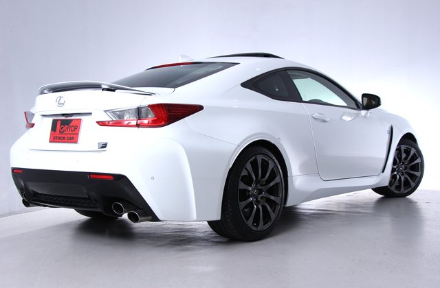 レクサスRCFベースグレード