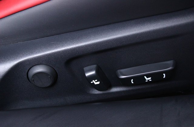 レクサスRCFベースグレード